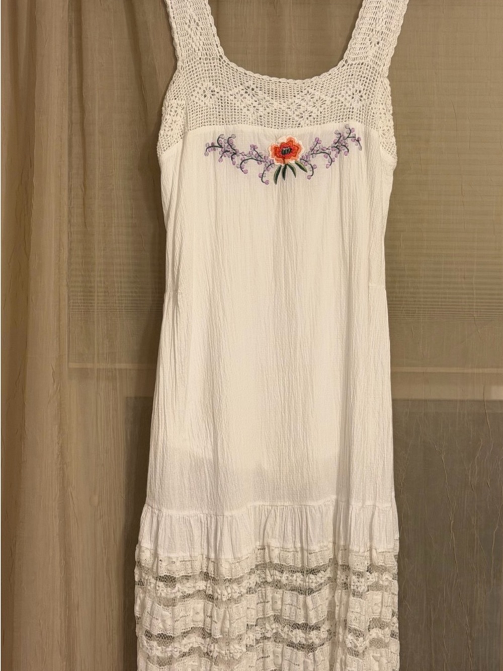 Chasing Unicorns White Cotton Embroidered Square-Neck Midi Dress Sz M EUC - Picture 4 of 11